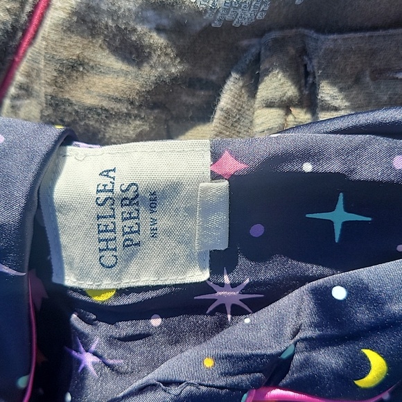 (8) Womans Medium (bundle) - Picture 6 of 7